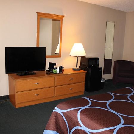 Super 8 By Wyndham East Stroudsburg - Poconos Hotel Exterior photo