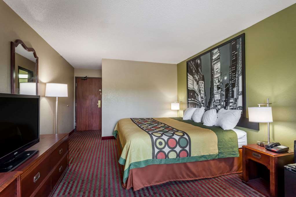 Super 8 By Wyndham East Stroudsburg - Poconos Hotel Room photo