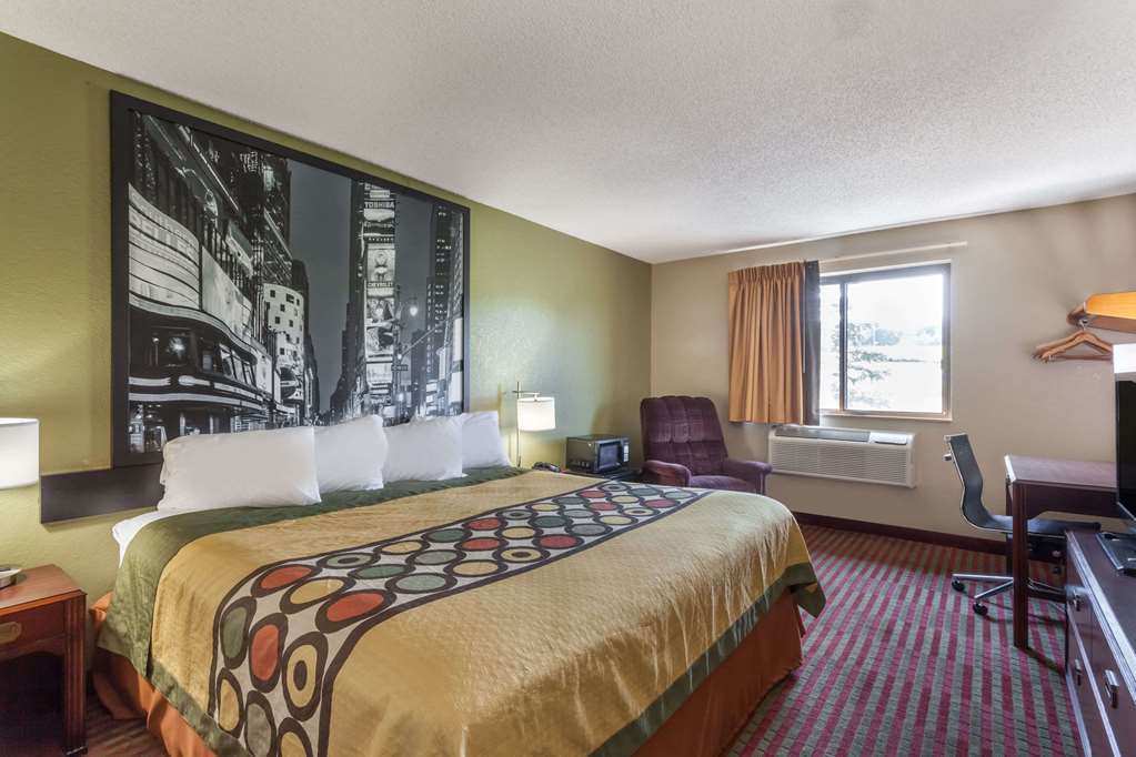 Super 8 By Wyndham East Stroudsburg - Poconos Hotel Room photo